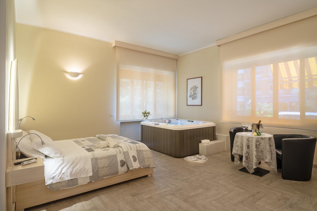 Villa Domus Salento Suites & Rooms Con Parcheggio Privato In Loco Lecce Exterior foto