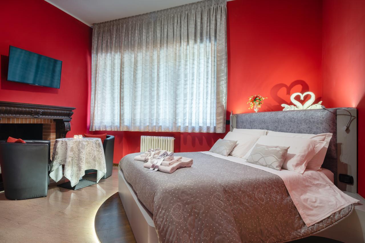 Villa Domus Salento Suites & Rooms Con Parcheggio Privato In Loco Lecce Exterior foto